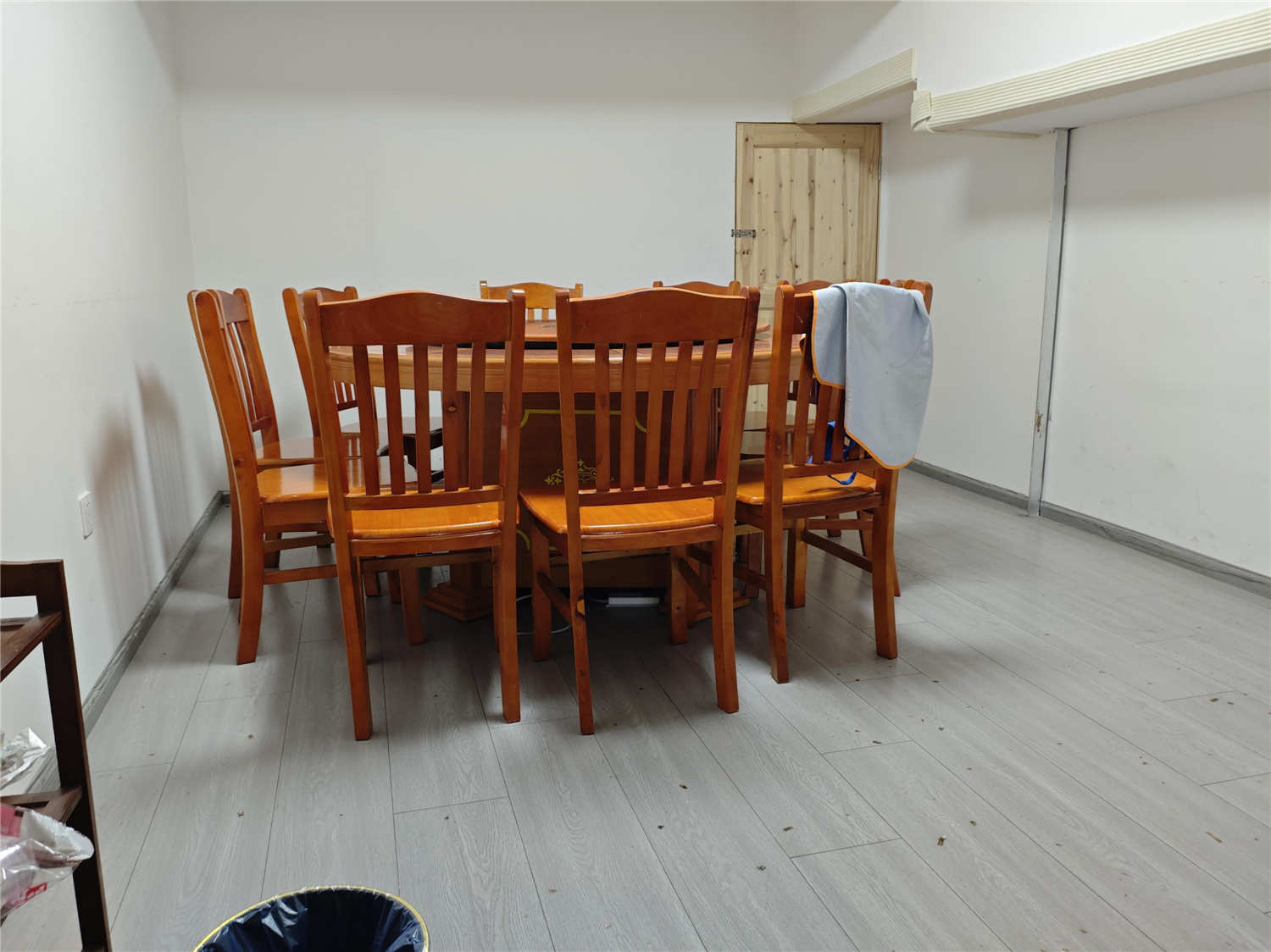 圣泉流云花园临街110平盈利餐饮店转让